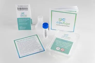 epiAge Testkit Bestandteile mit Teströhrchen, Anleitung und Aufbewahrungsbox